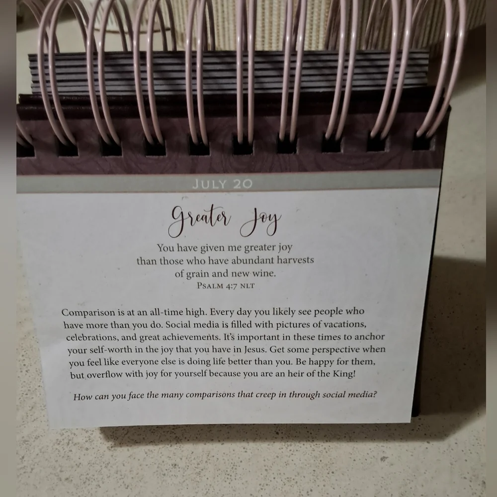 Calendar. Womens 365 Daily Devotional. BroadStreet Publishing.